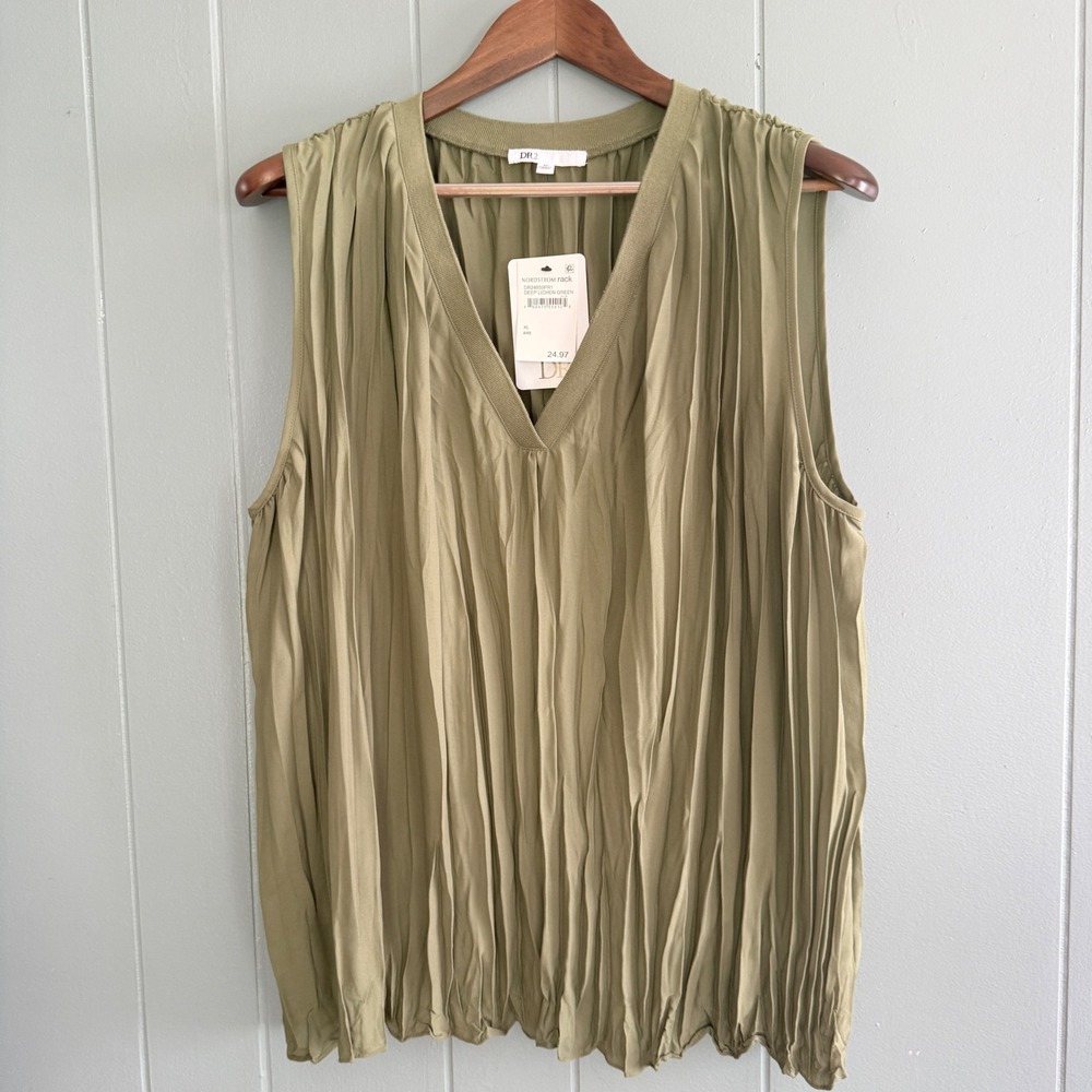 DR2 Deep Lichen Green Pleated V-Neck Sleeveless Blouse XL DR24859PR1